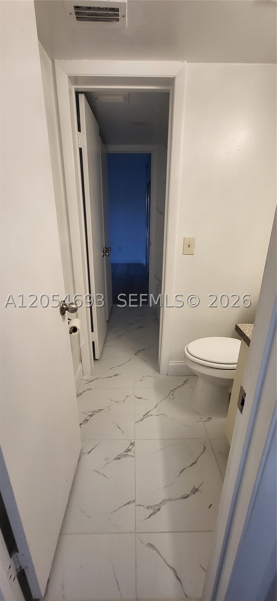 LAKESHORE CONDO #9 - Residential