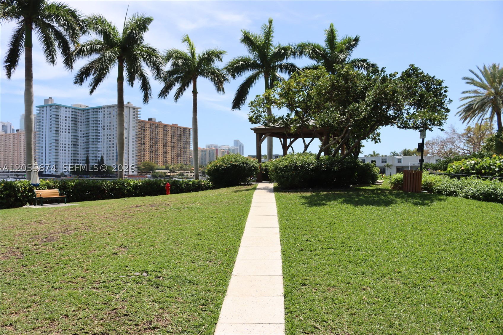3000 ISL BLVD WILLIAMS IS - Residential