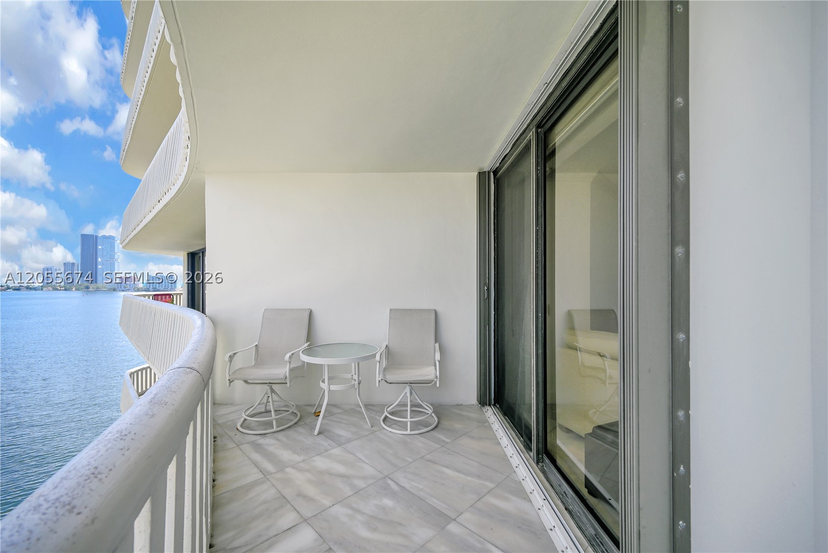 3000 ISL BLVD WILLIAMS IS - Residential