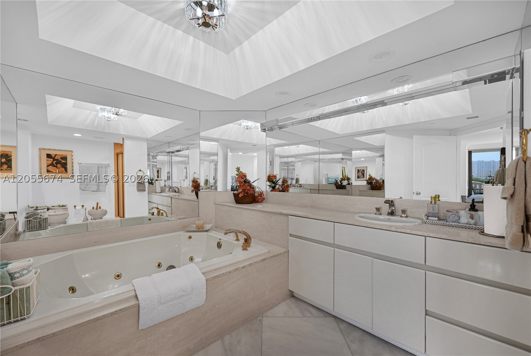 3000 ISL BLVD WILLIAMS IS - Residential