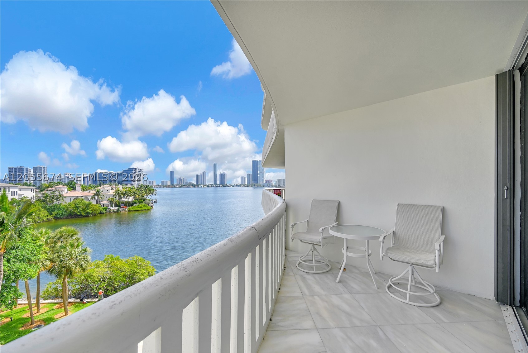 3000 ISL BLVD WILLIAMS IS - Residential