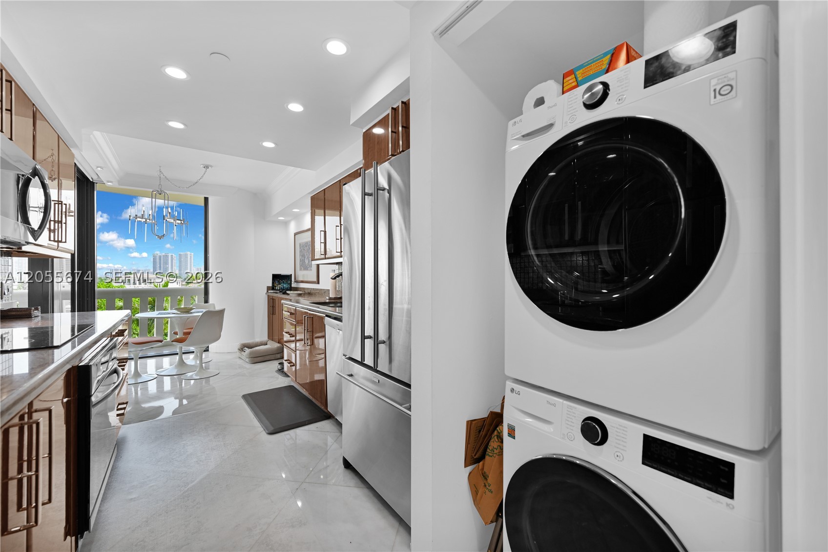 3000 ISL BLVD WILLIAMS IS - Residential