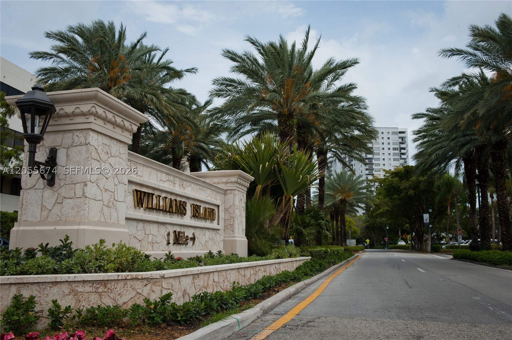 3000 ISL BLVD WILLIAMS IS - Residential