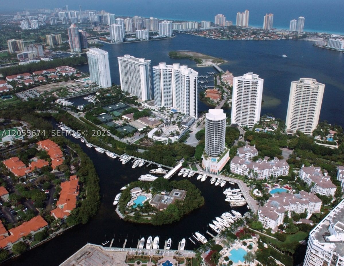 3000 ISL BLVD WILLIAMS IS - Residential