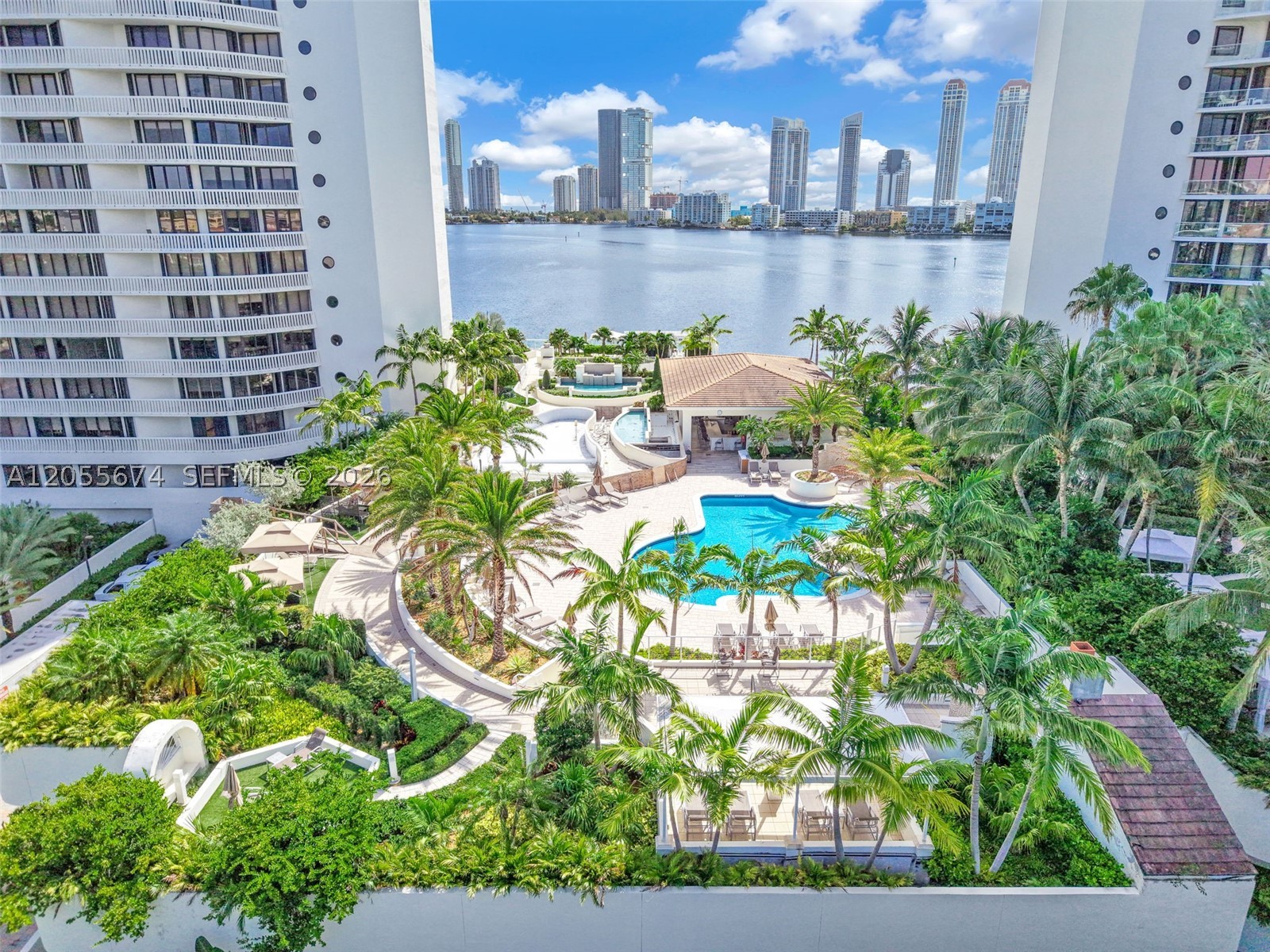 3000 ISL BLVD WILLIAMS IS - Residential