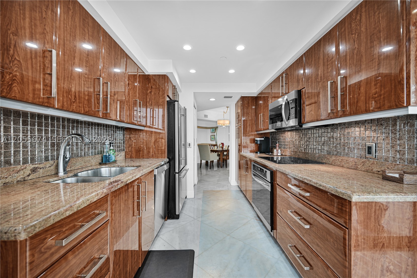 3000 ISL BLVD WILLIAMS IS - Residential