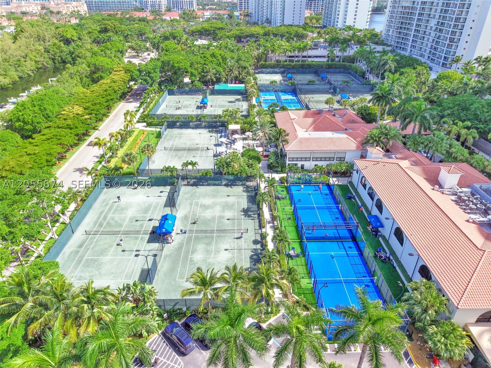 3000 ISL BLVD WILLIAMS IS - Residential