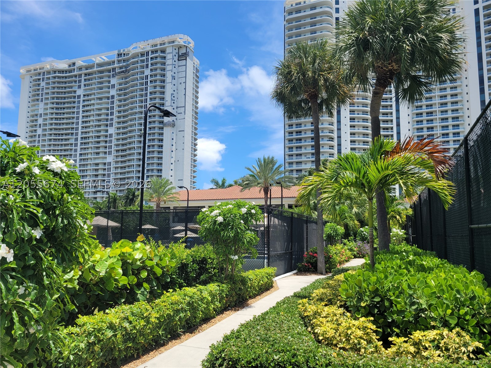 3000 ISL BLVD WILLIAMS IS - Residential