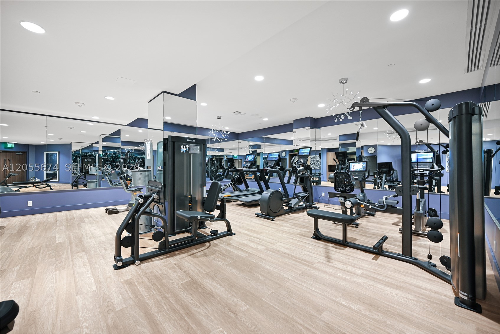 3000 ISL BLVD WILLIAMS IS - Residential