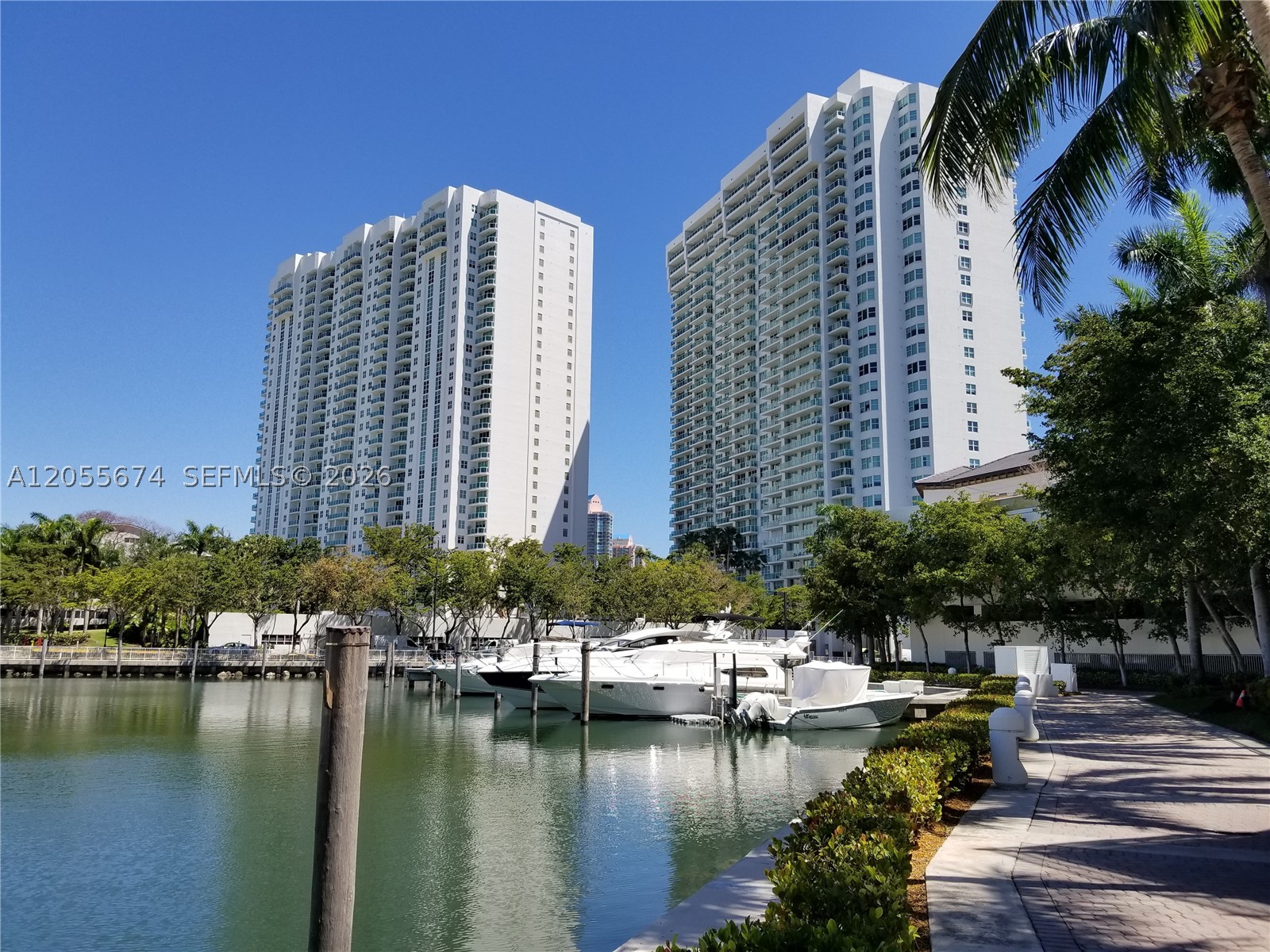 3000 ISL BLVD WILLIAMS IS - Residential