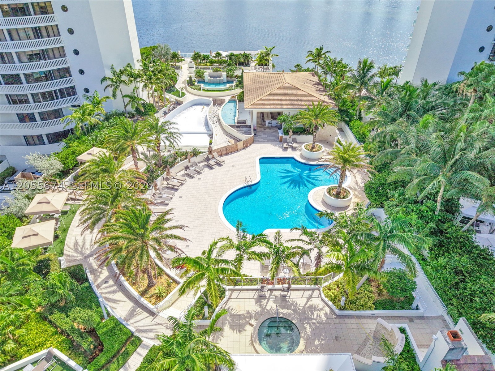 3000 ISL BLVD WILLIAMS IS - Residential