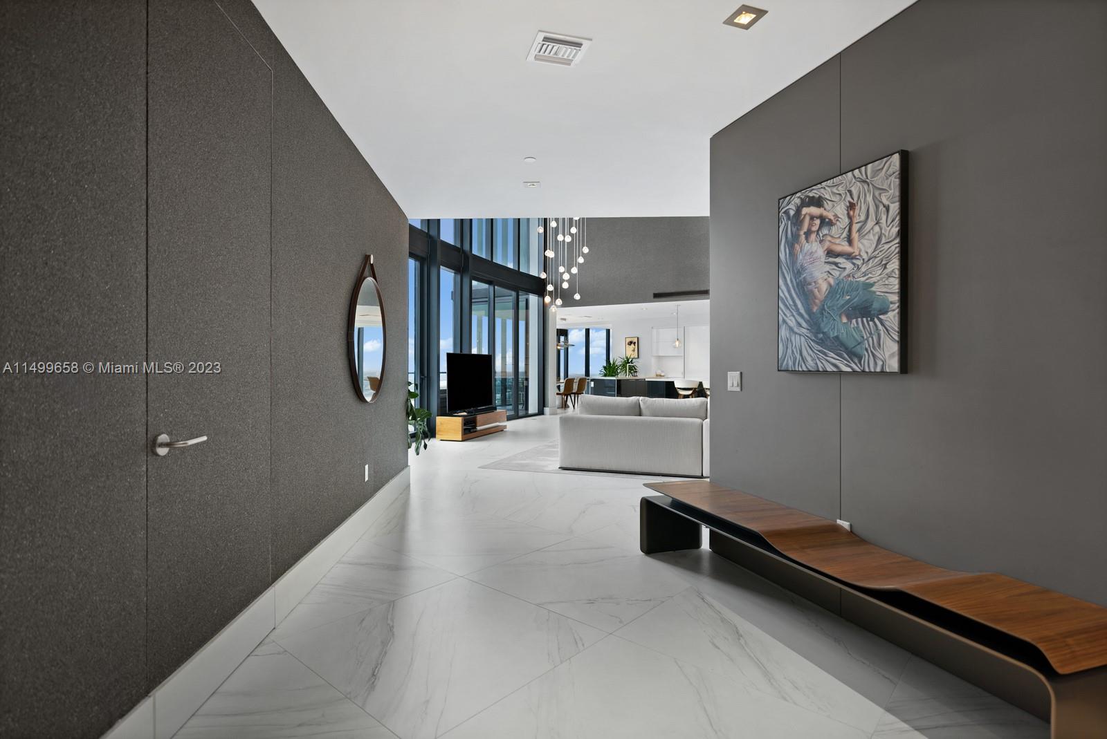 18555 COLLINS AVENUE COND - Residential