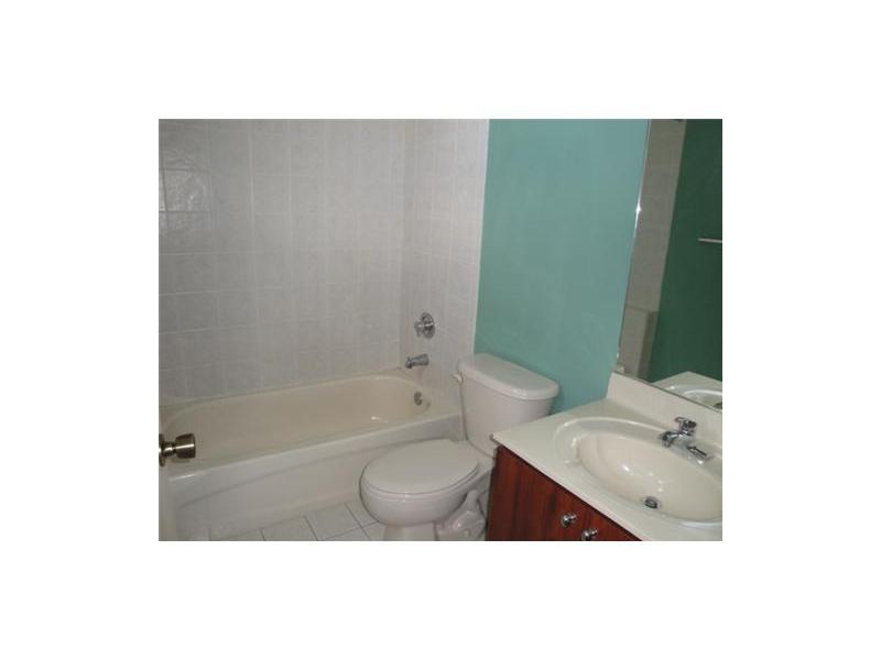 EGRET LAKES ESTATES SEC 4 - Residential Lease