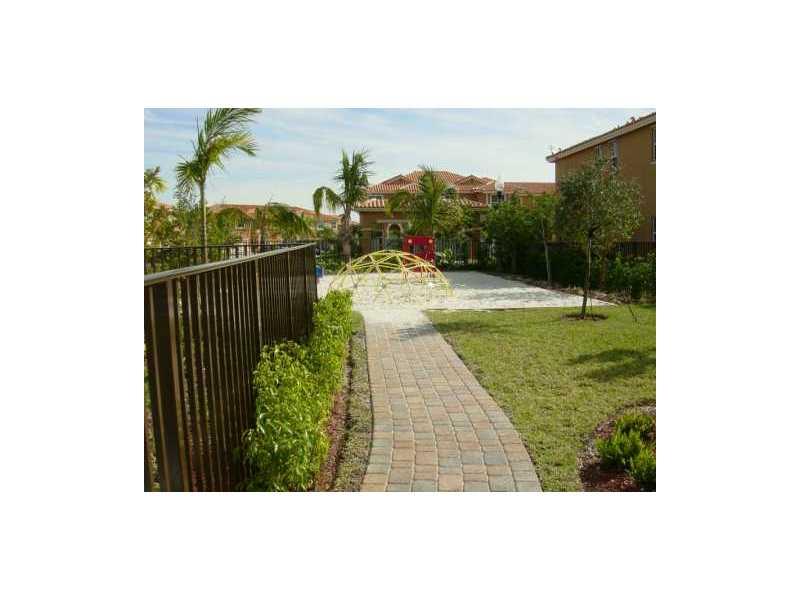 EGRET LAKES ESTATES SEC 4 - Residential Lease