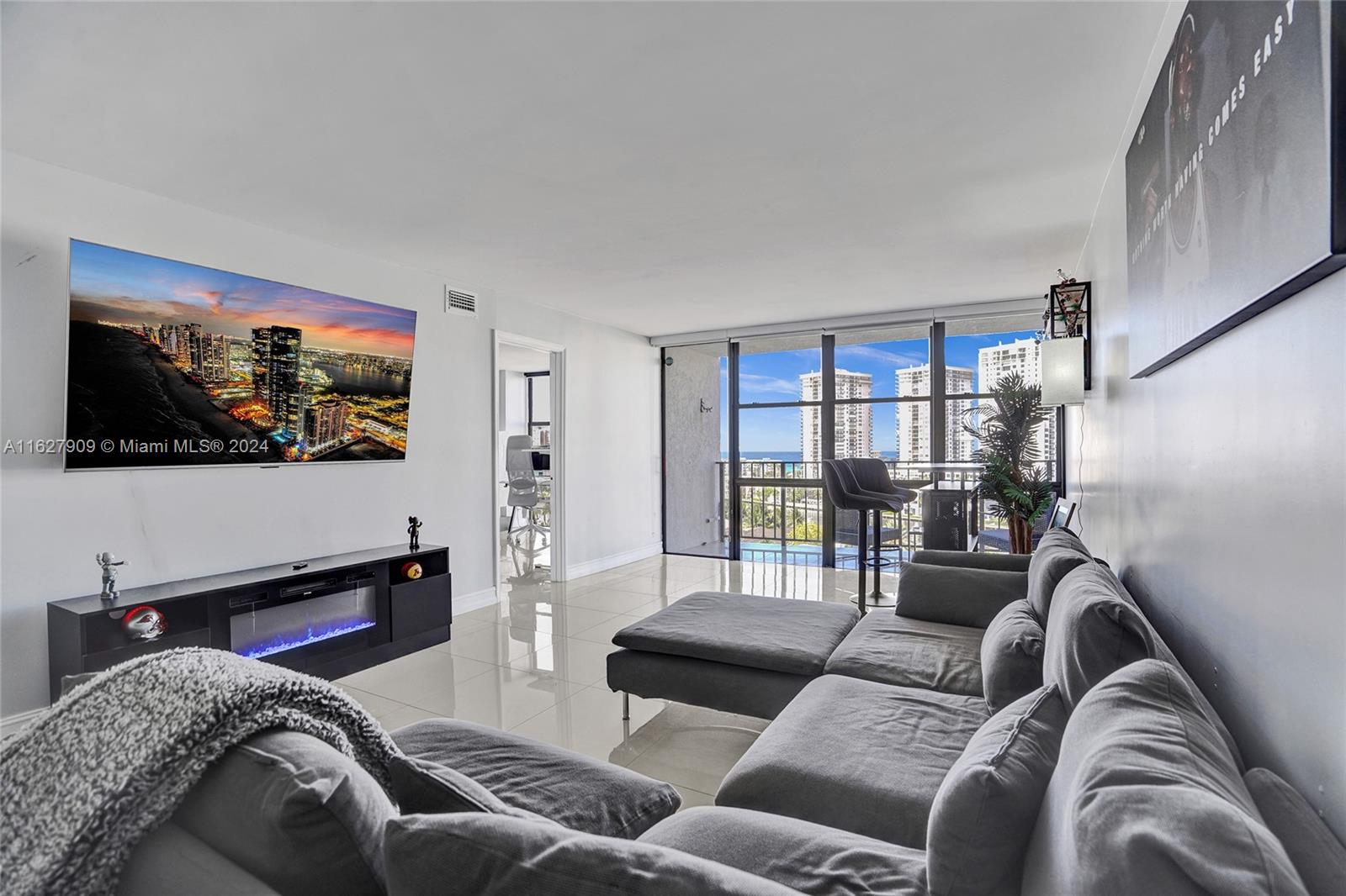 OCEANVIEW PARK CONDO - Residential Lease