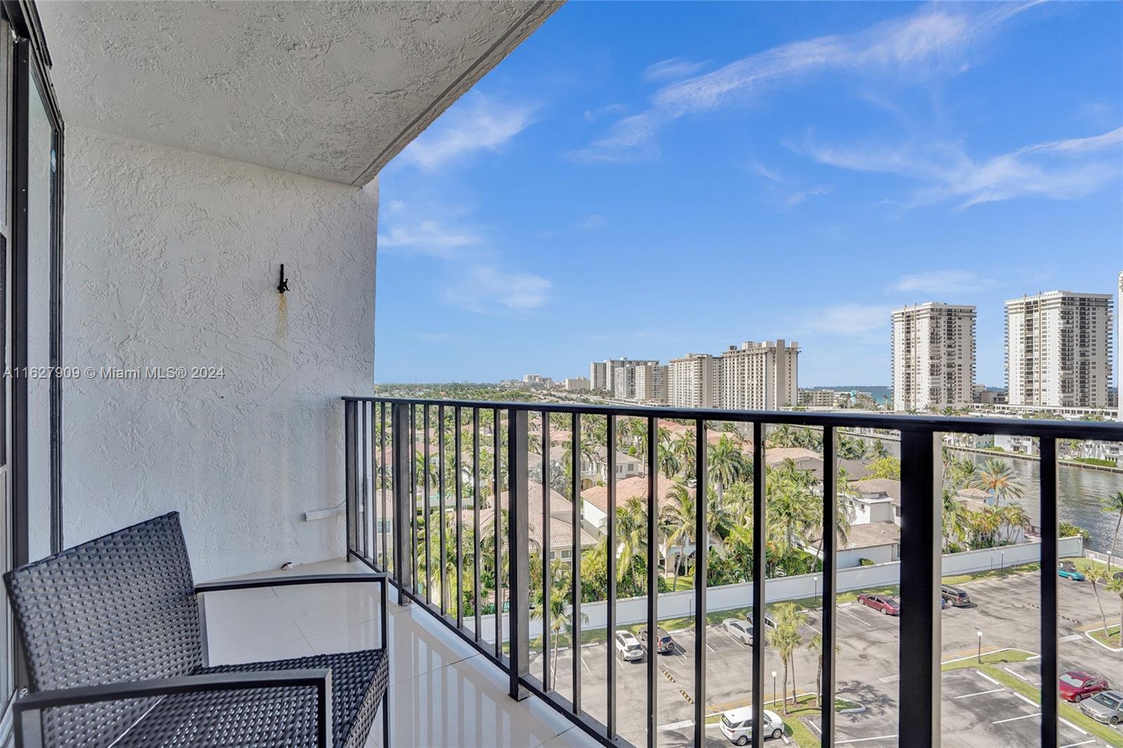 OCEANVIEW PARK CONDO - Residential Lease