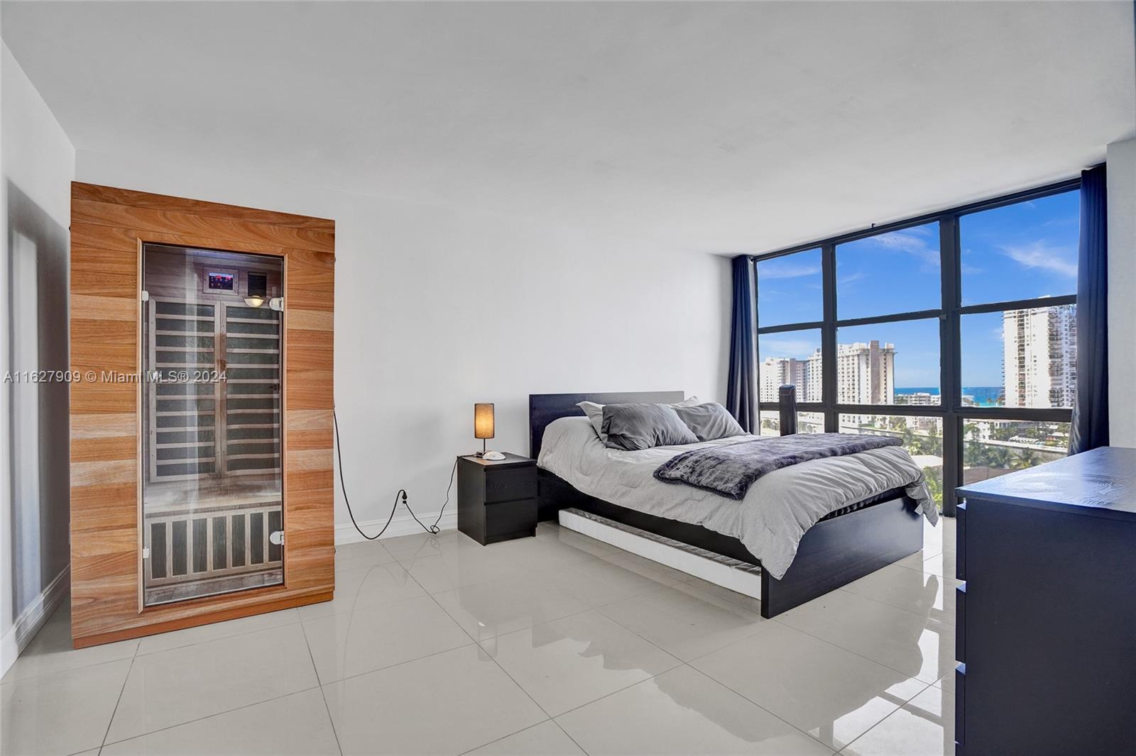 OCEANVIEW PARK CONDO - Residential Lease