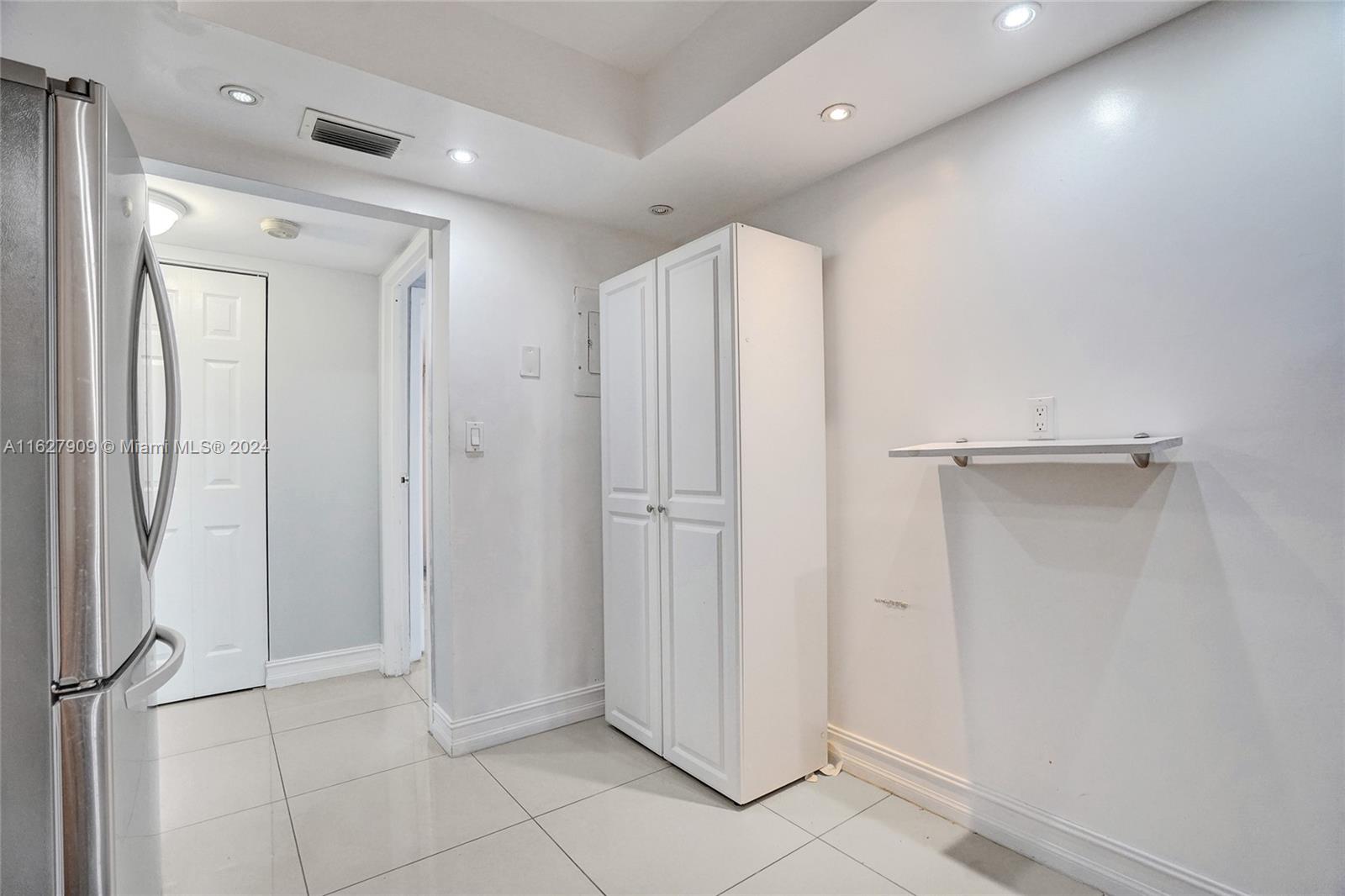 OCEANVIEW PARK CONDO - Residential Lease