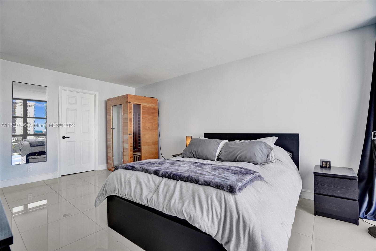 OCEANVIEW PARK CONDO - Residential Lease