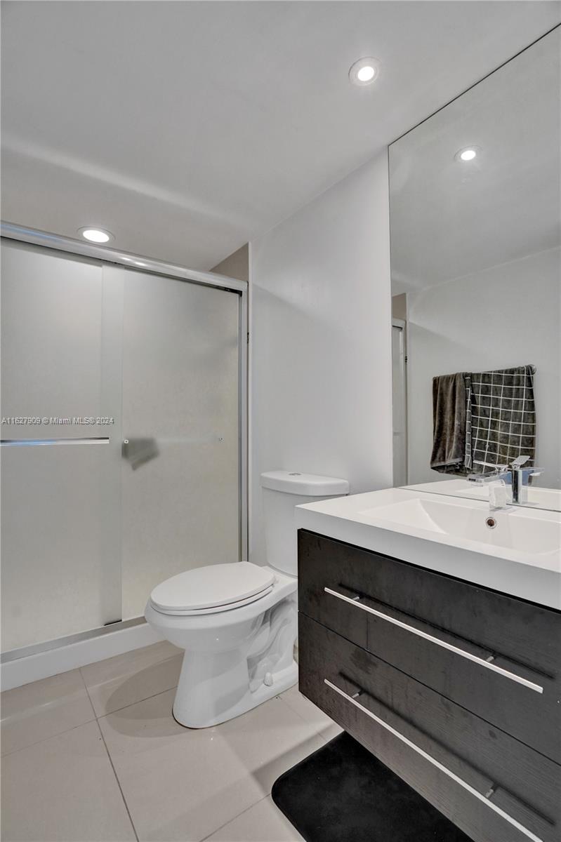 OCEANVIEW PARK CONDO - Residential Lease