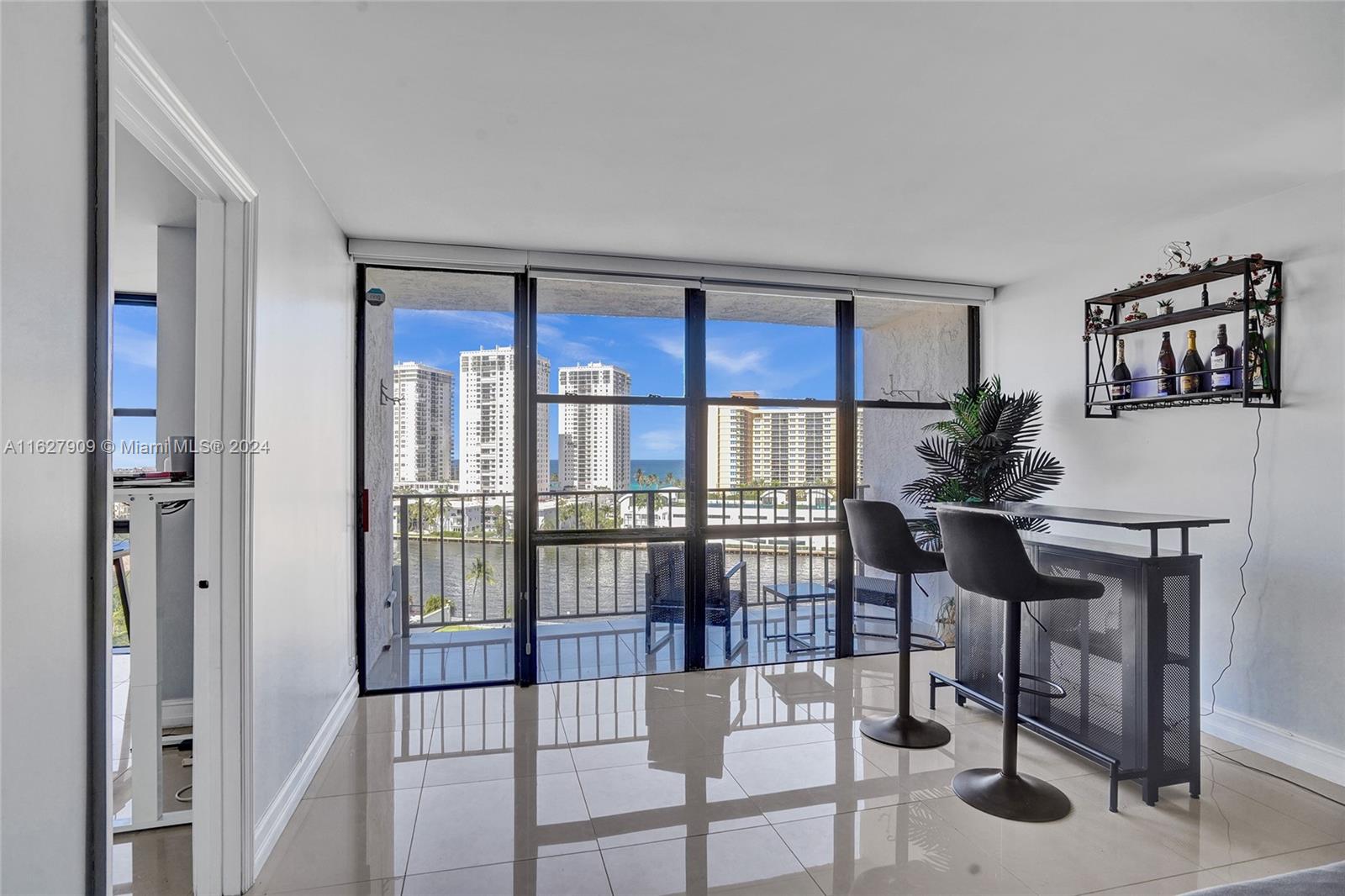 OCEANVIEW PARK CONDO - Residential Lease