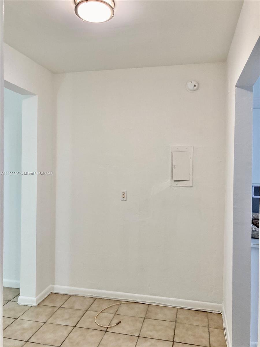 THE CORVETTE CONDO - Residential Lease