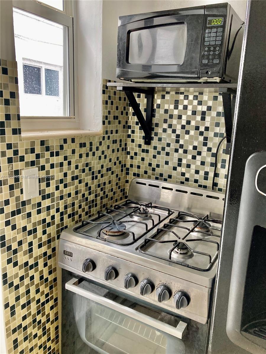 THE CORVETTE CONDO - Residential Lease