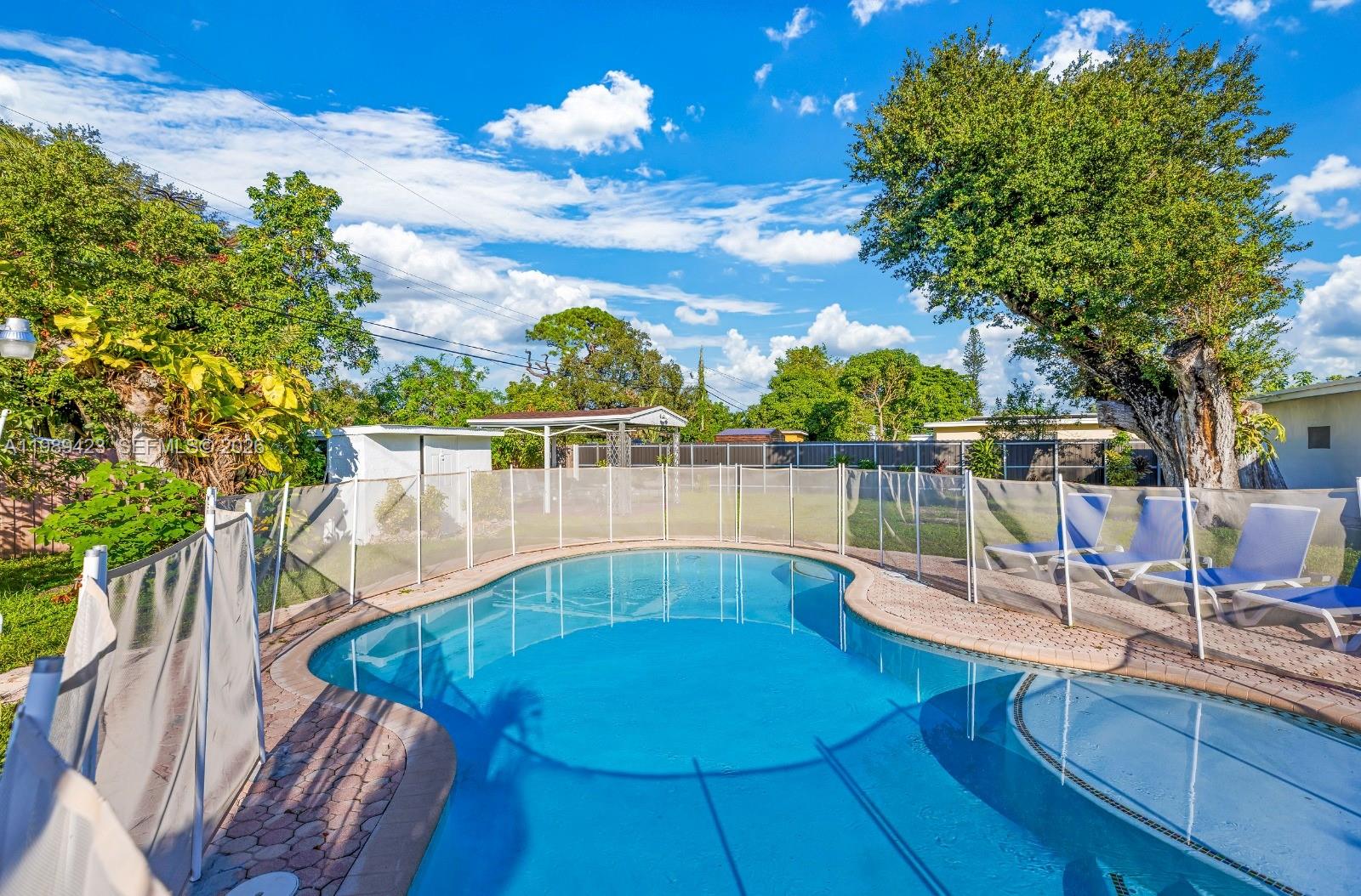 MIAMI GARDENS ESTATES SEC - Residential