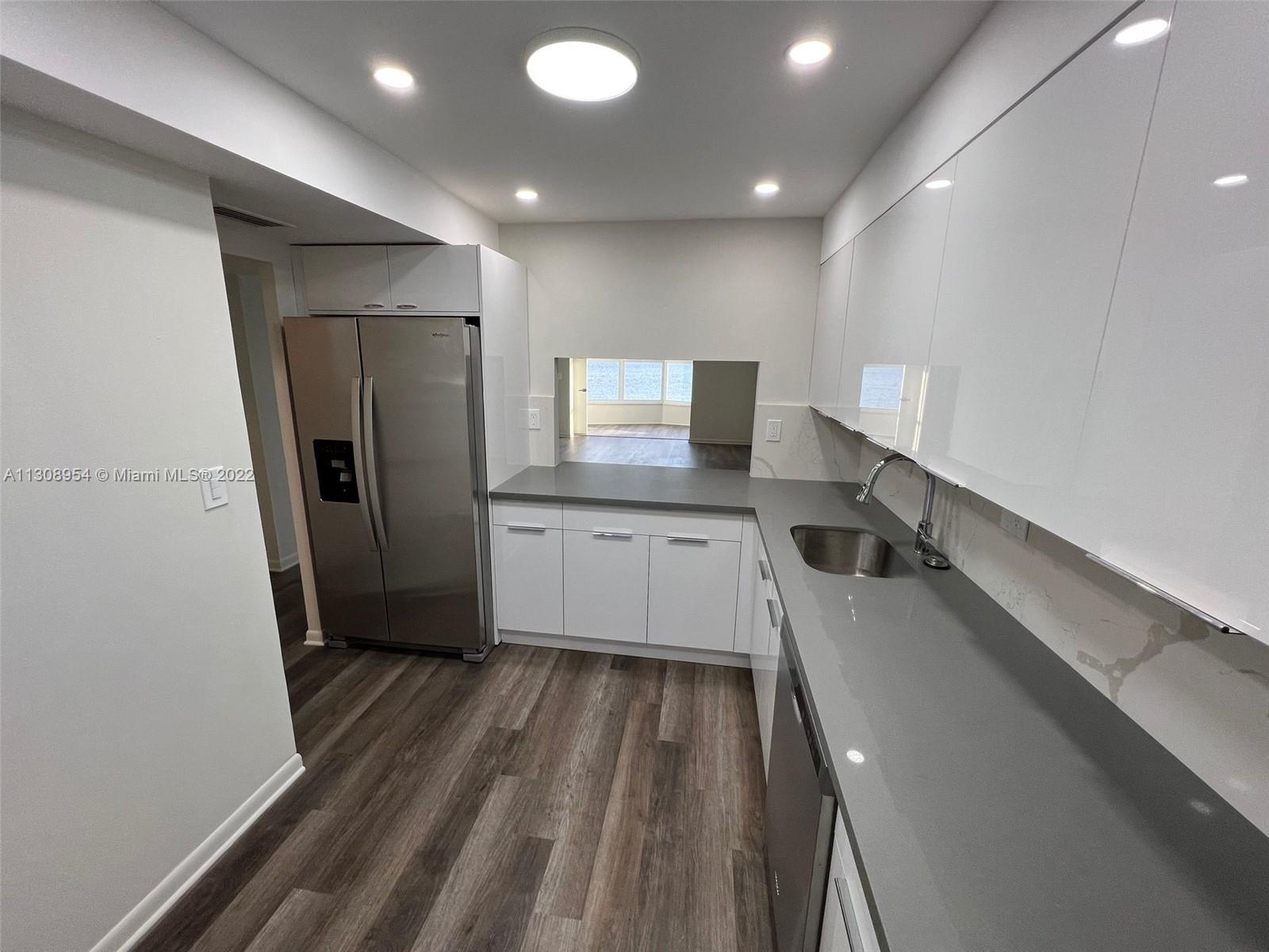 RIVIERA CONDOMINIUM APTS - Residential