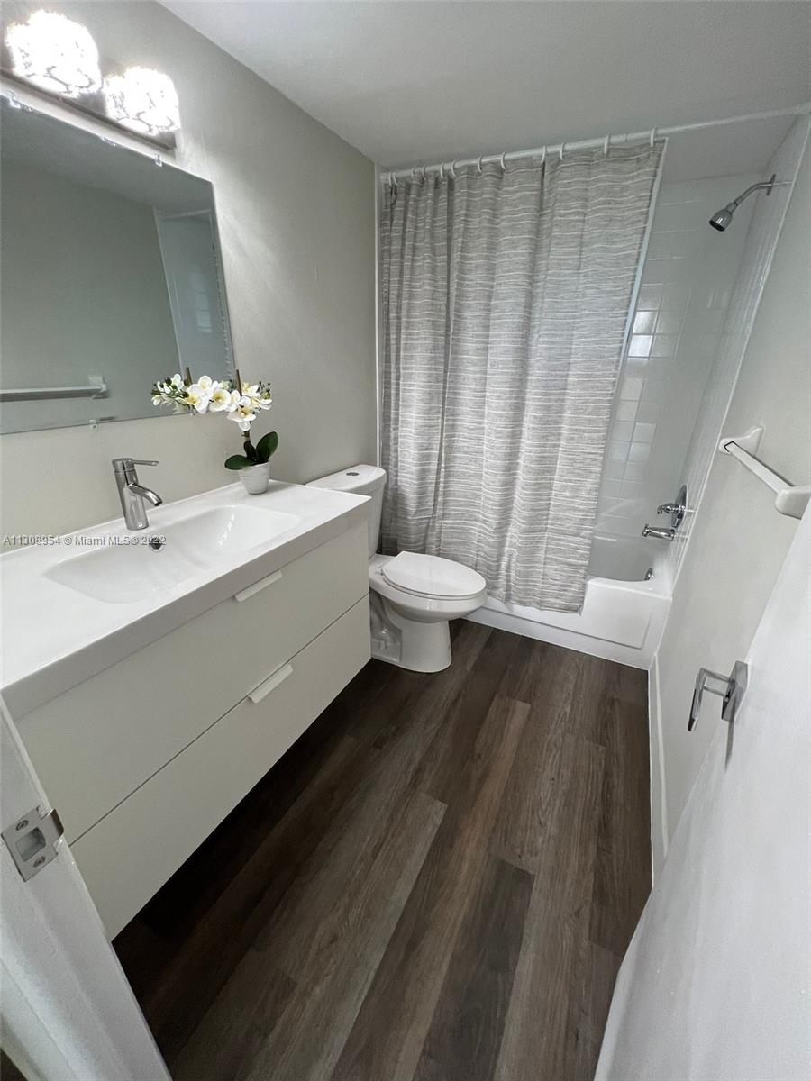 RIVIERA CONDOMINIUM APTS - Residential