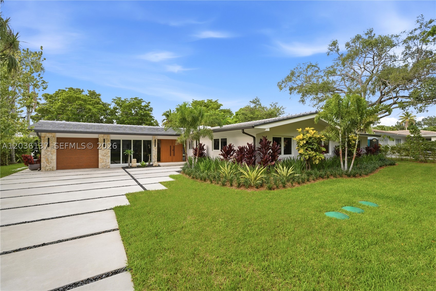 CORAL GABLES RIVIERA SEC - Residential