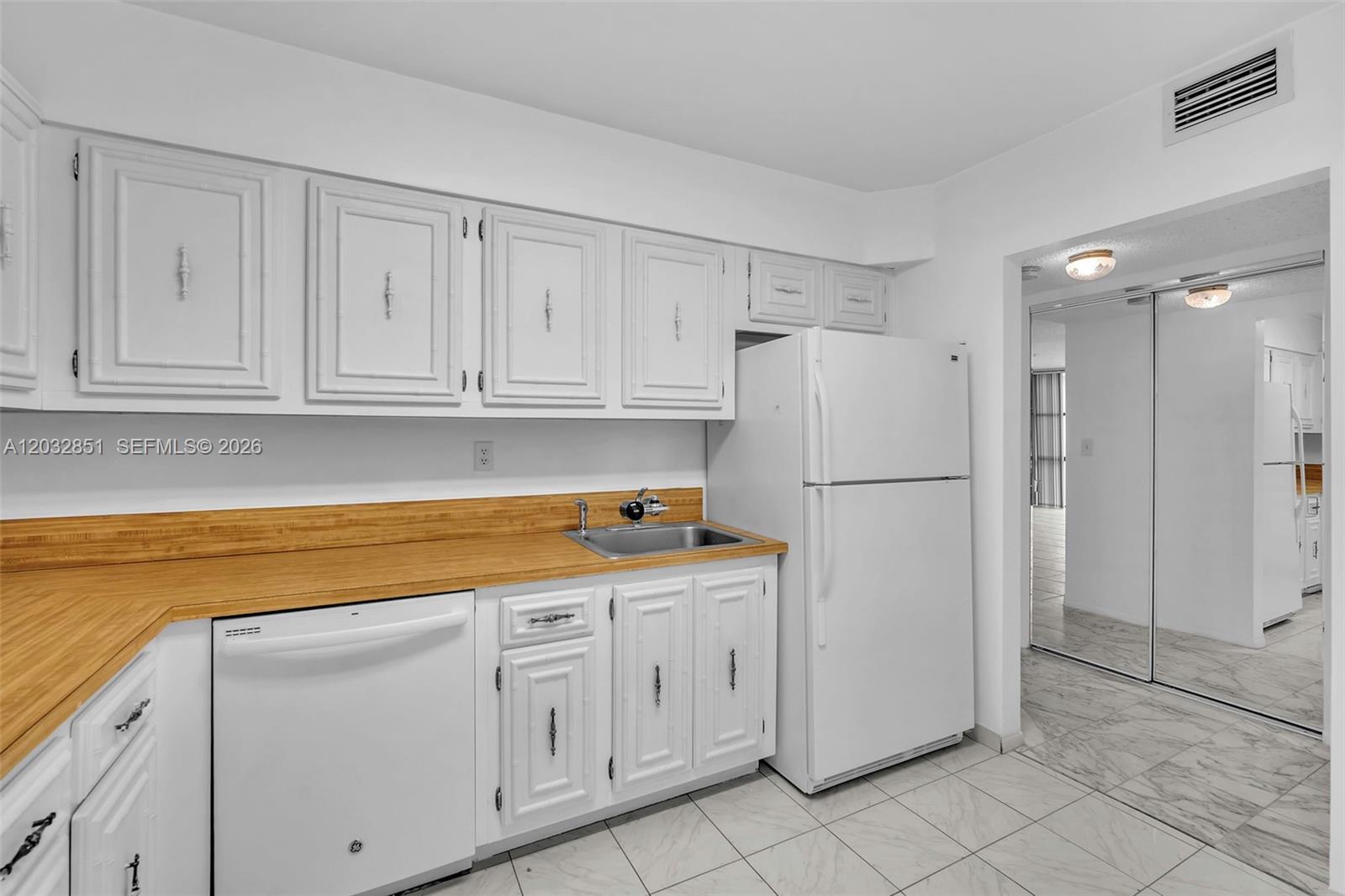 OCEANVIEW PARK CONDO - Residential