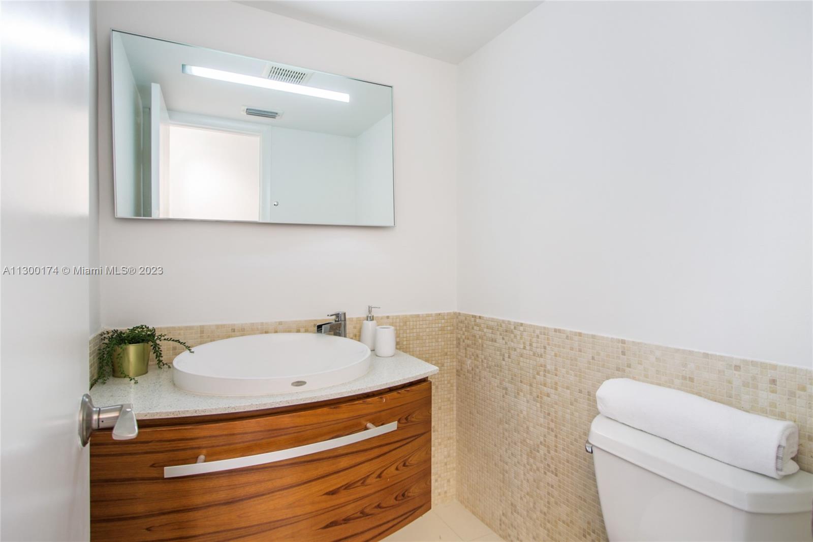 PATIO VILLAS SECTION TWO - Residential Lease
