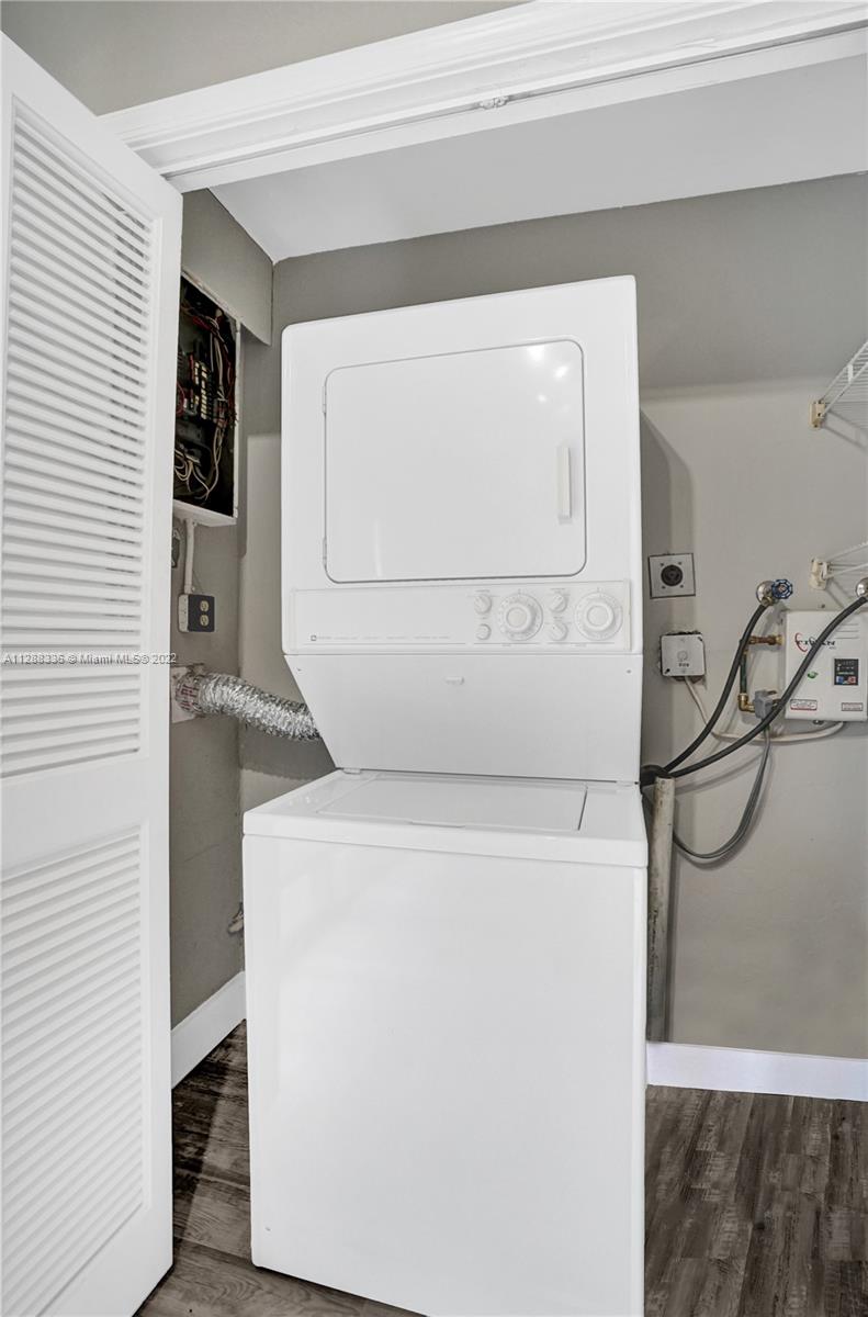 LAUDERDALE WEST 12 - Residential Lease