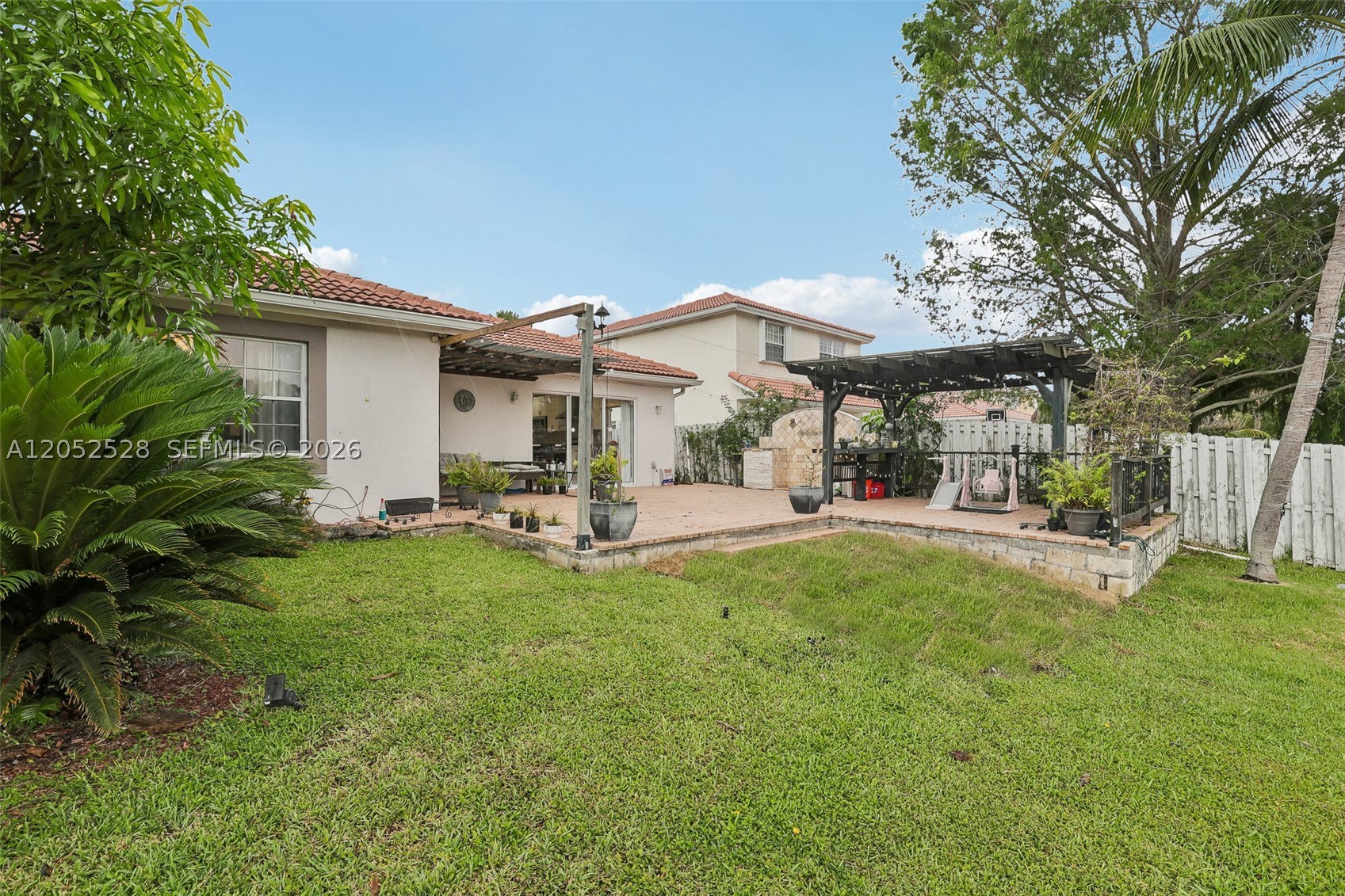 SAWGRASS PLANTATION - Residential