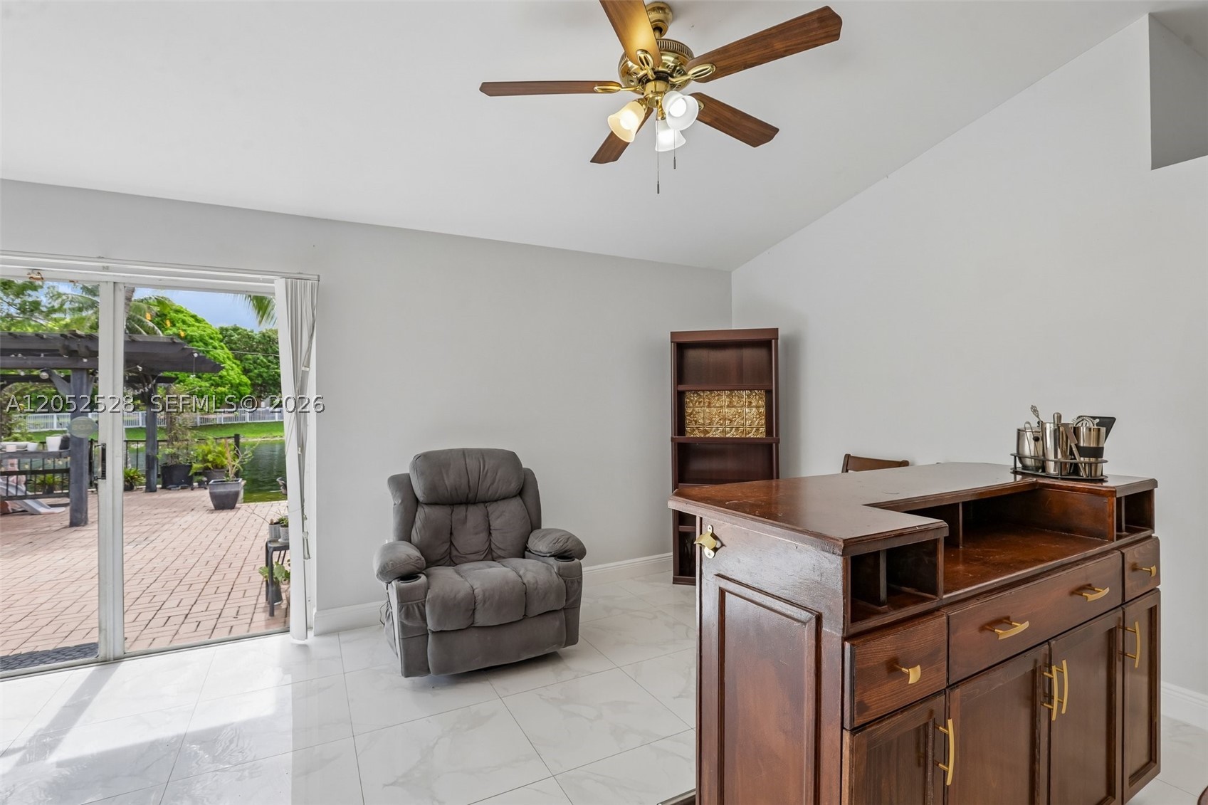 SAWGRASS PLANTATION - Residential