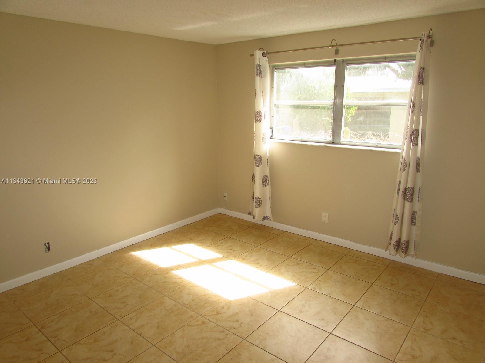 PINEWOOD CONDO - Residential Lease