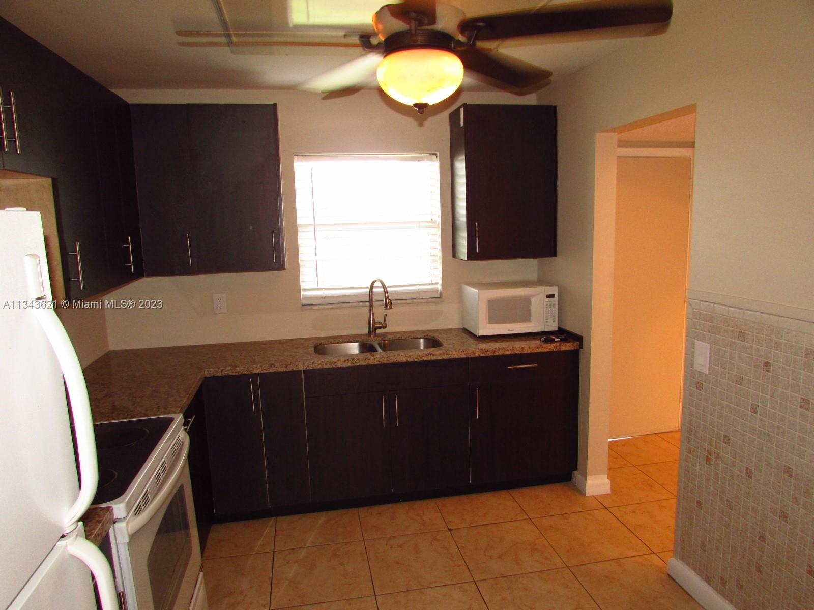 PINEWOOD CONDO - Residential Lease