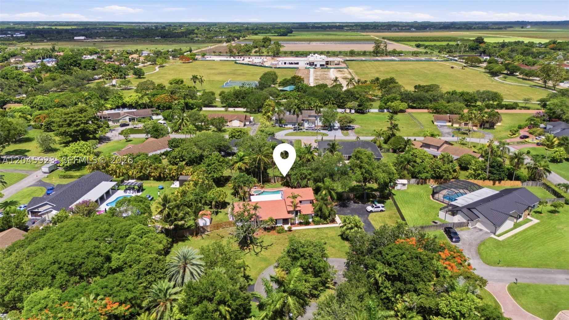 KINGS GROVE - Residential