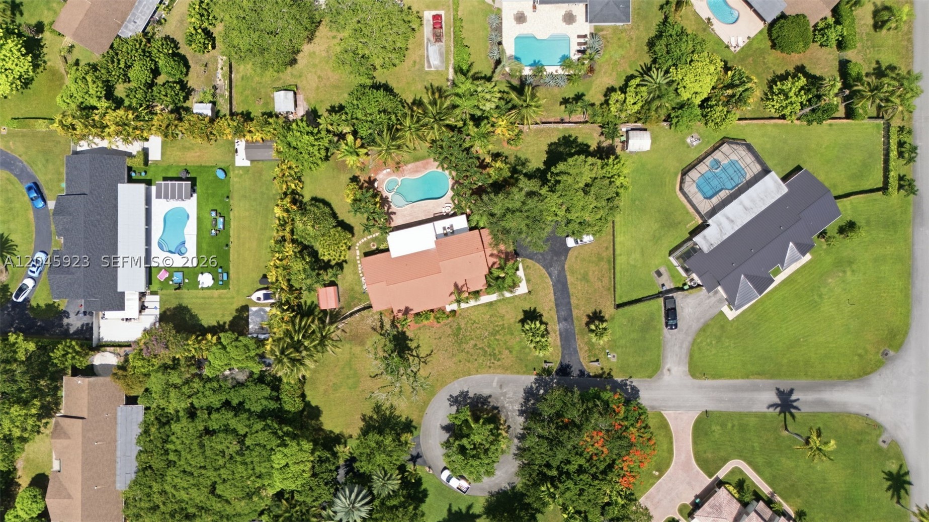 KINGS GROVE - Residential