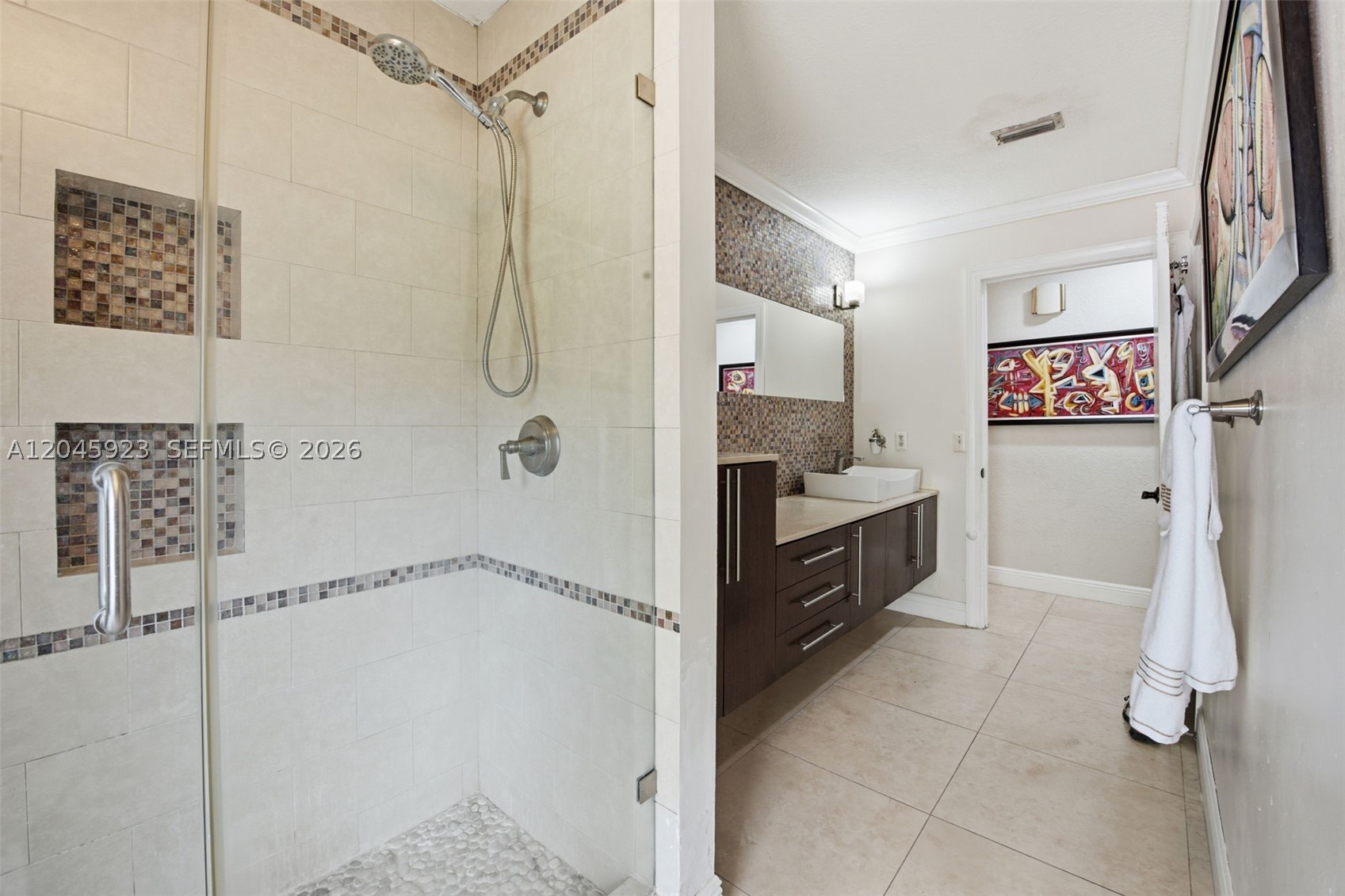 KINGS GROVE - Residential