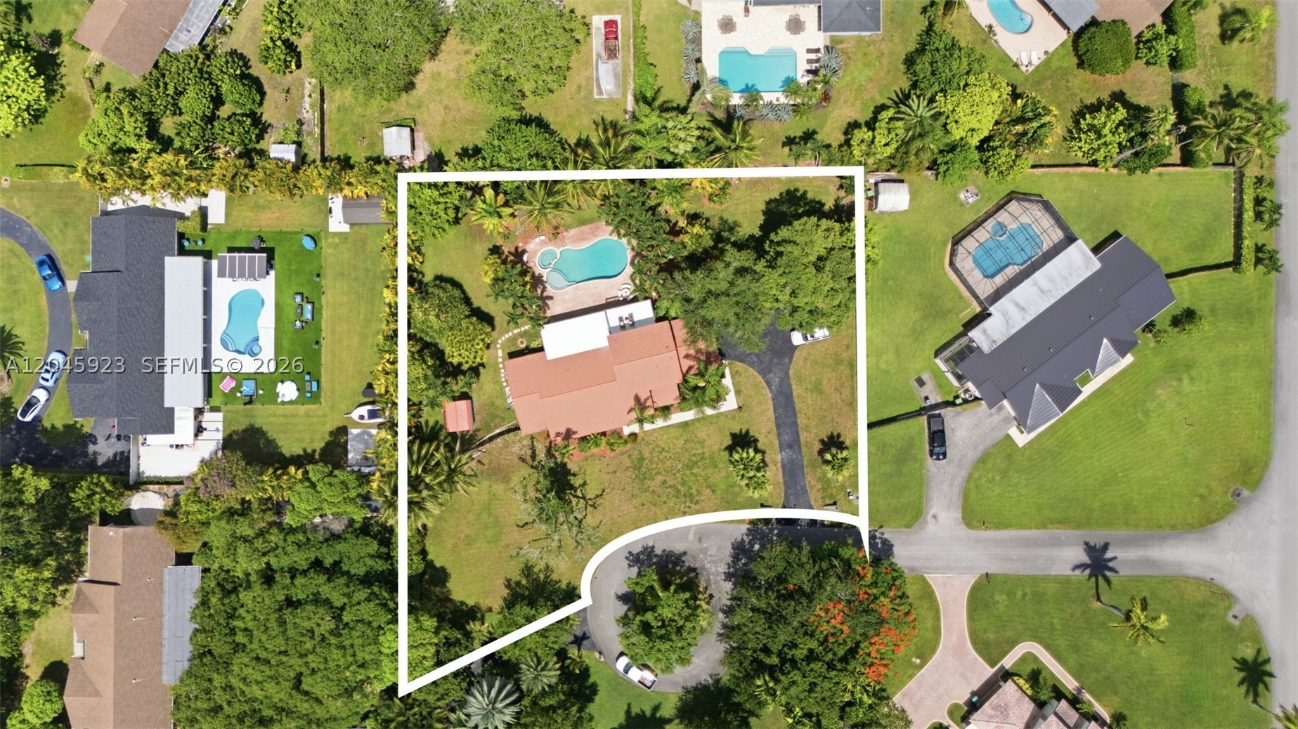 KINGS GROVE - Residential