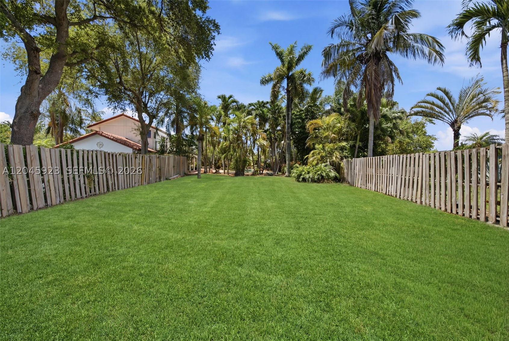 KINGS GROVE - Residential