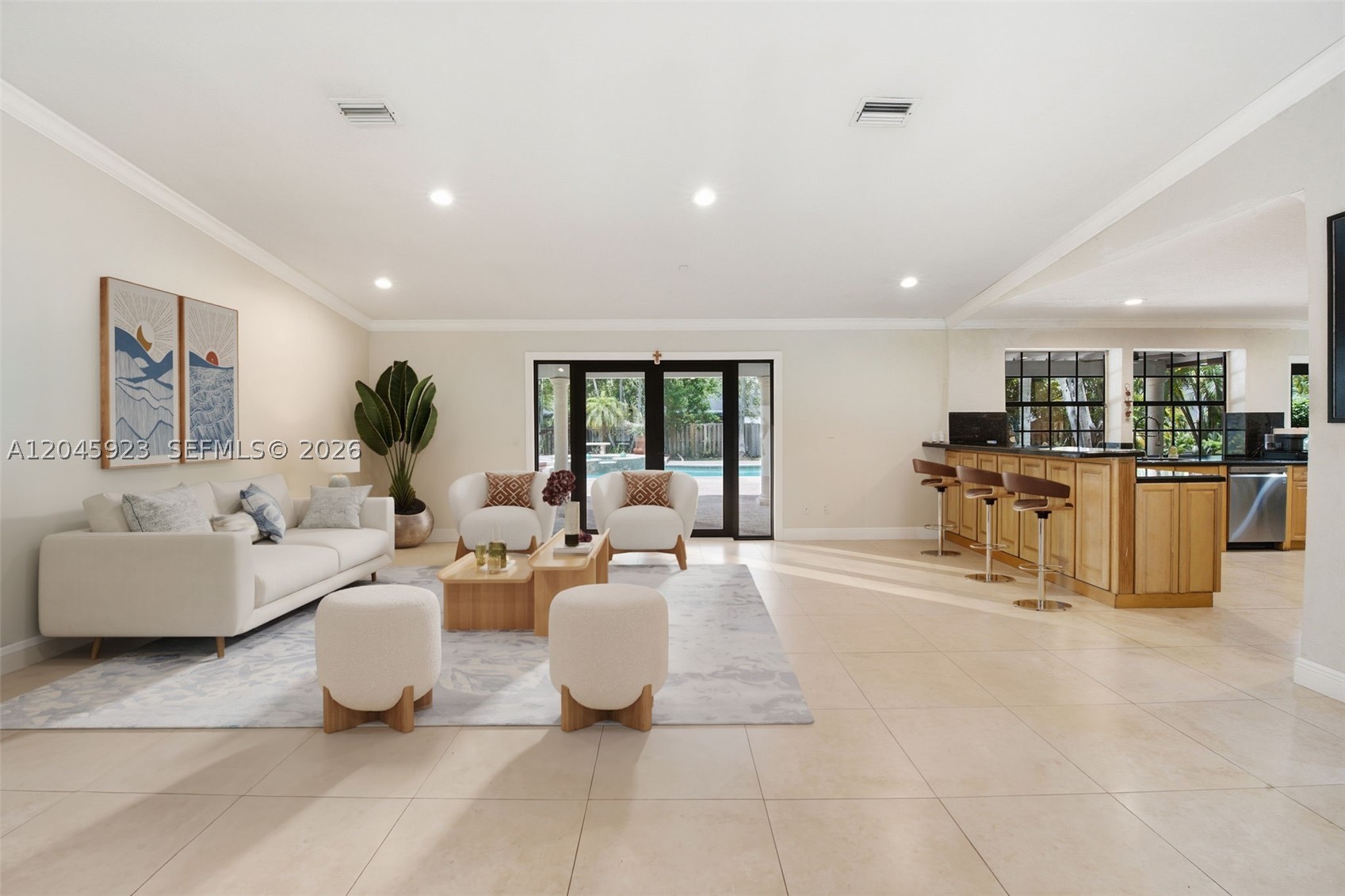 KINGS GROVE - Residential