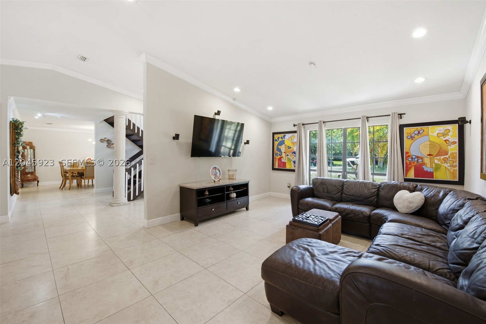KINGS GROVE - Residential