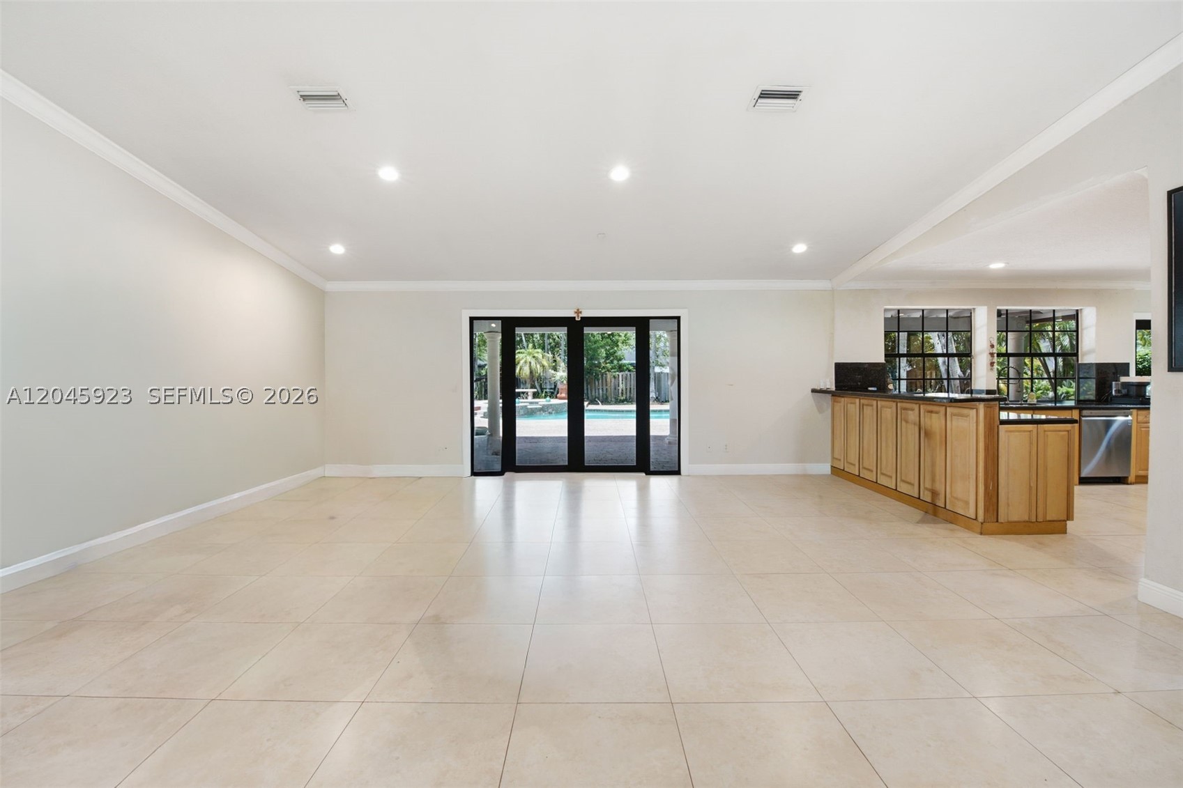 KINGS GROVE - Residential