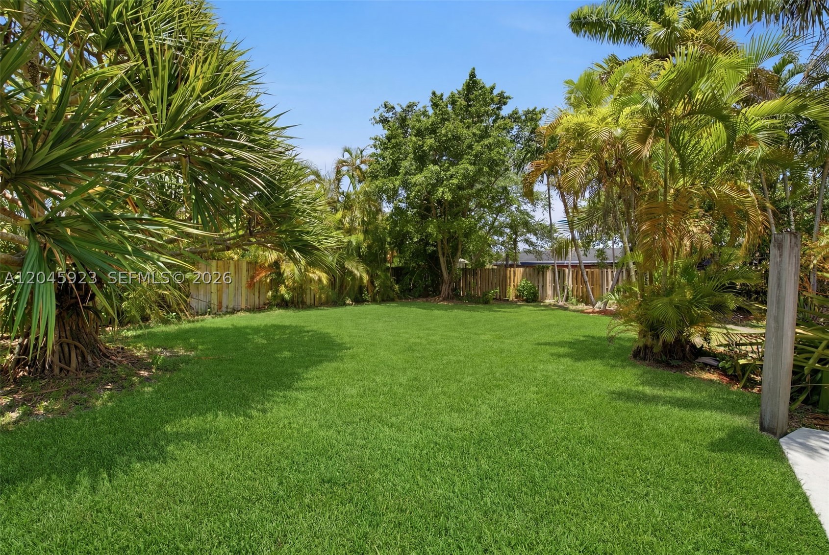 KINGS GROVE - Residential