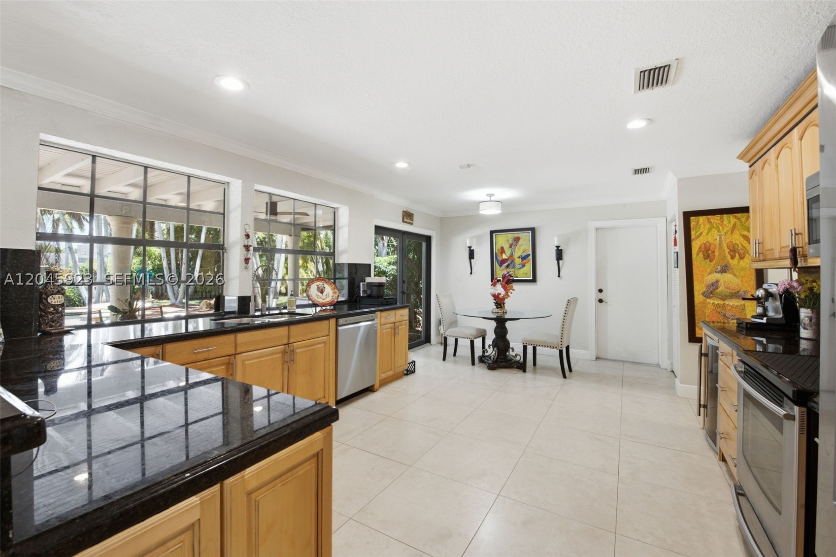 KINGS GROVE - Residential