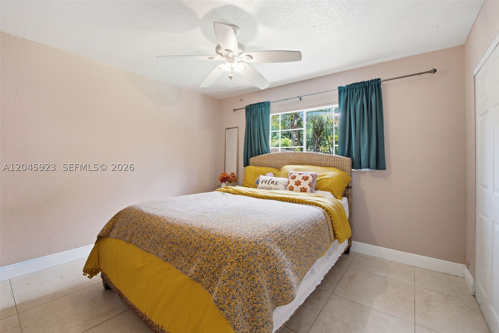 KINGS GROVE - Residential