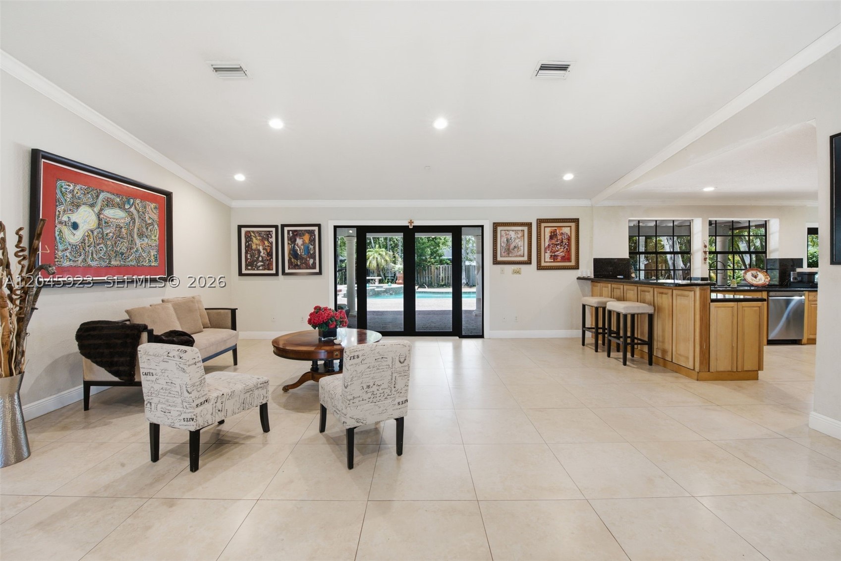KINGS GROVE - Residential